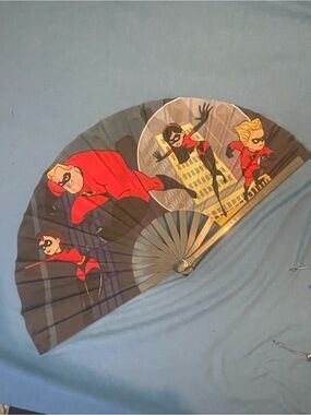 The Incredibles  Fan Accessory - Disney Pixar